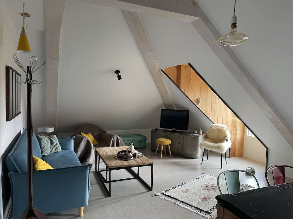 Gîte L’appartement salon plan secondaire